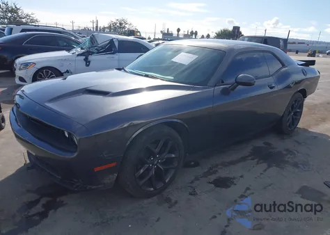 2020 Dodge Challenger Sxt z USA, uszkodzony, nr VIN 2C3CDZAG2LH113356
